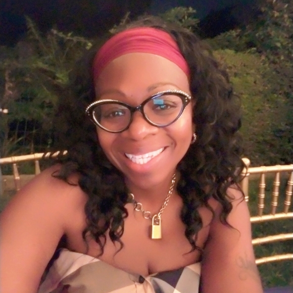 Meet your Posher, Melanie - Picture 10 of 16